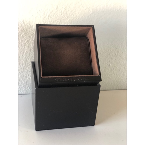 Michael Korea Watch Box - Picture 2 of 2